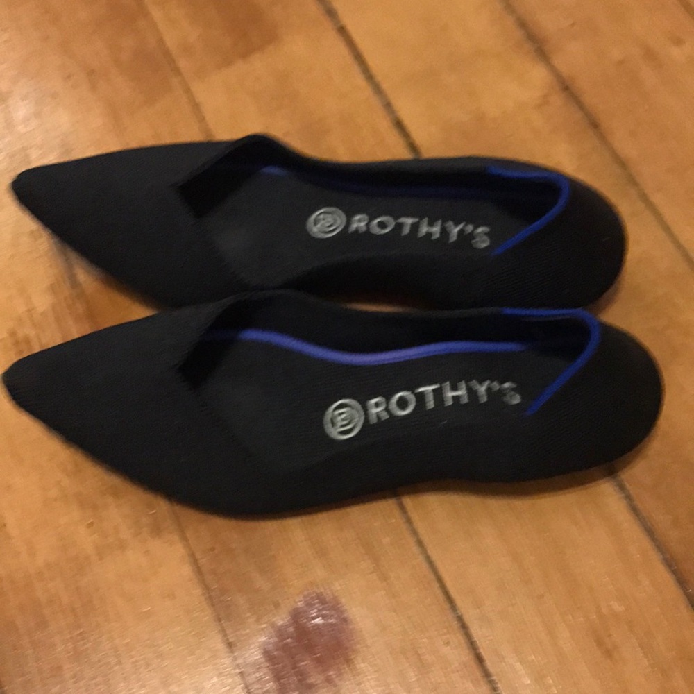 Rothy’s black pointed toe flats